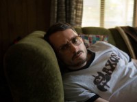 В этом мире я больше не чувствую себя как дома (2016)