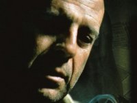 Неуязвимый (2000)